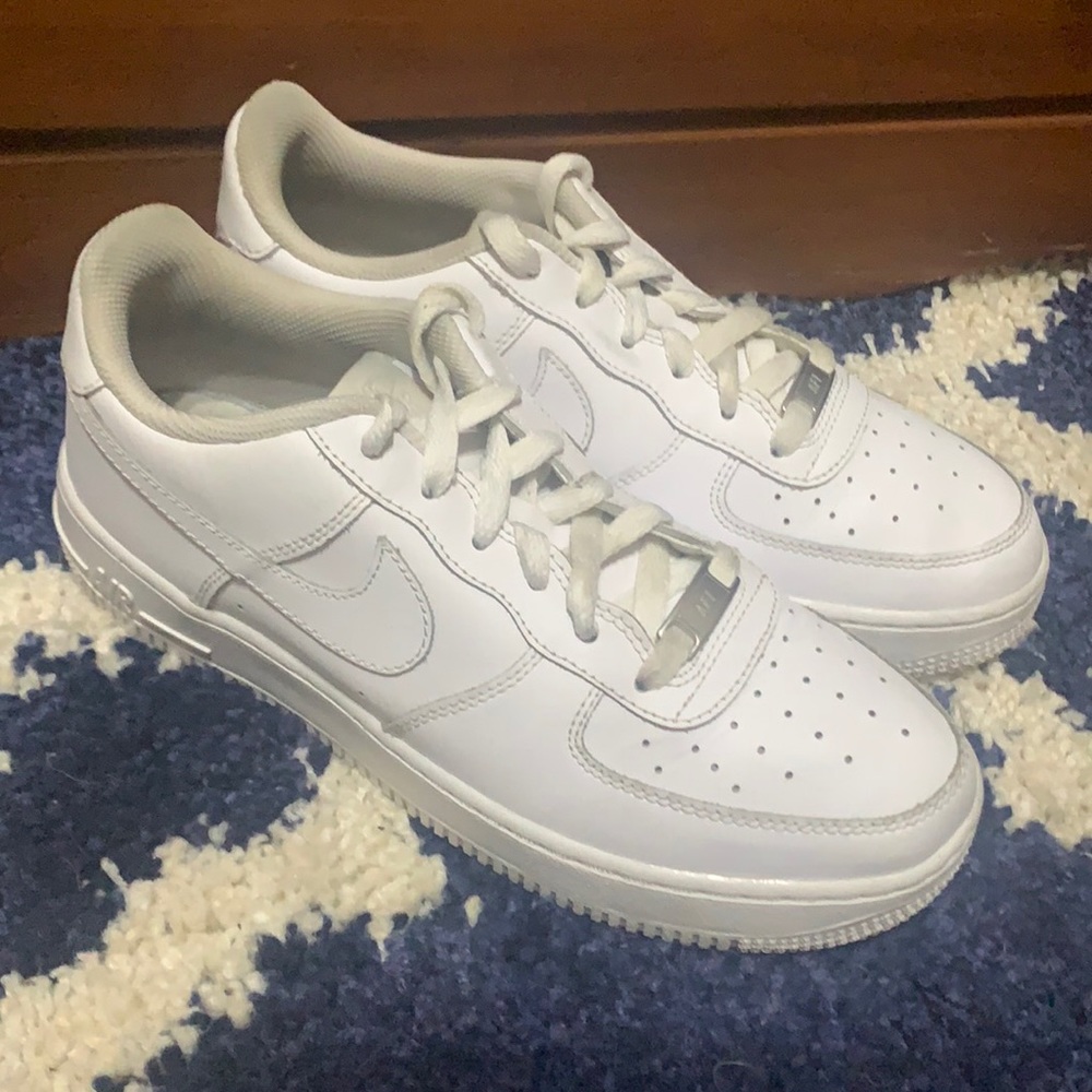 Nike Air Force 1 Size 7y 8.5 women’s White